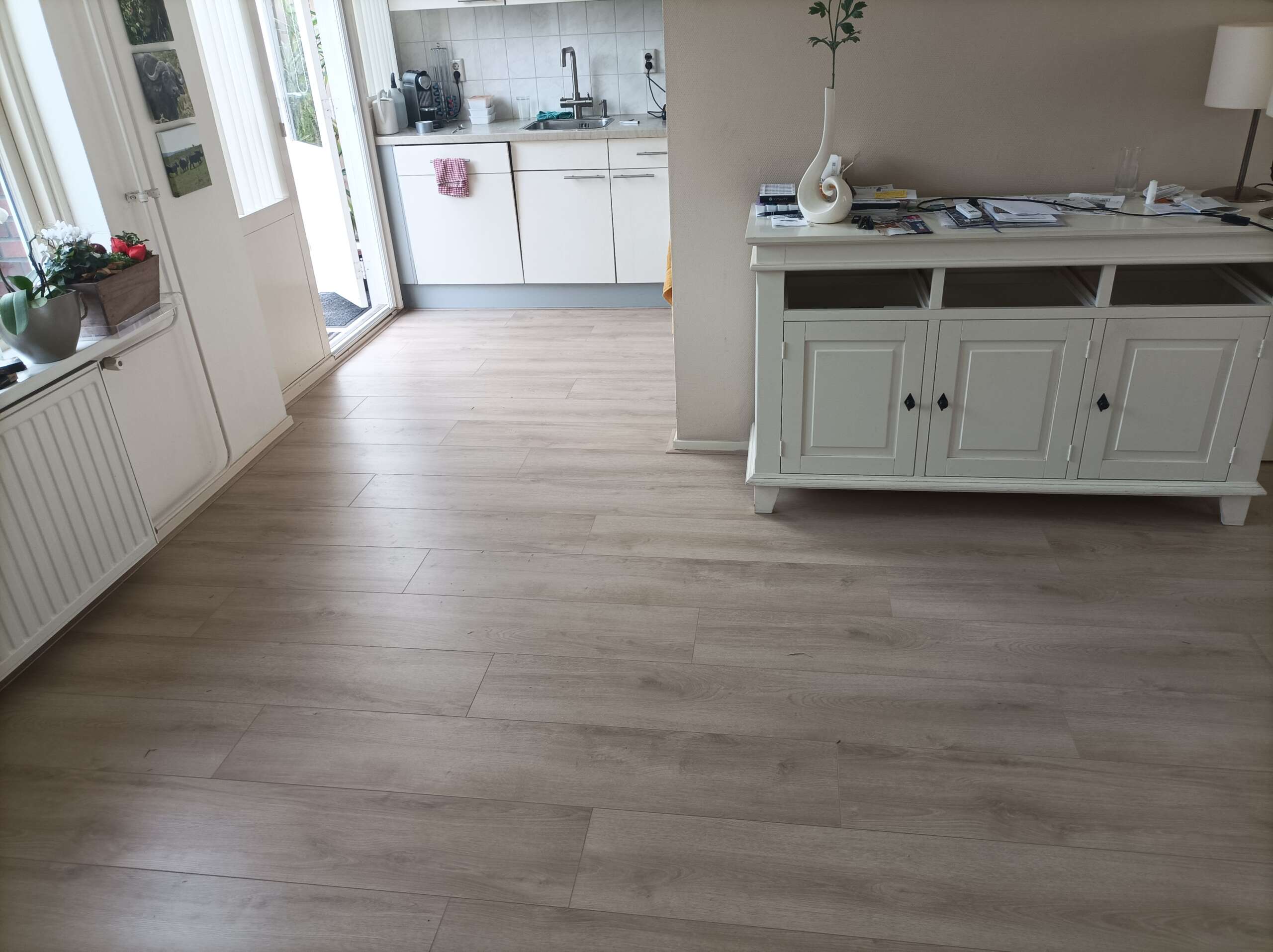 Weer een strakke laminaatvloer door uw klusjesman in Maassluis!
