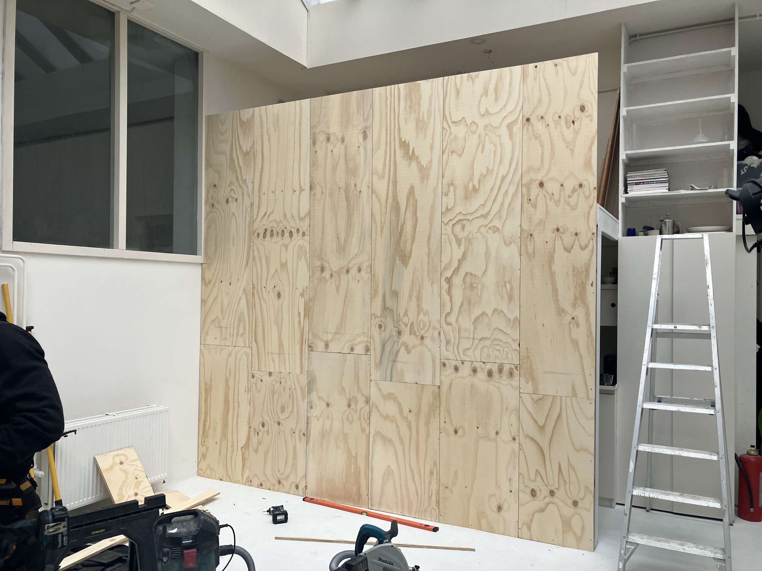Houten wand in een fotostudio